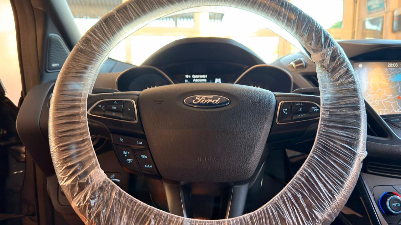 Ford Kuga 1.5 TDCI 120 CV S&S 2WD Powershift ST-Line