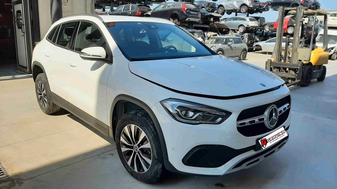 Mercedes-benz GLA 180 GLA 180 d Automatic Business (Parzialmente allagata)