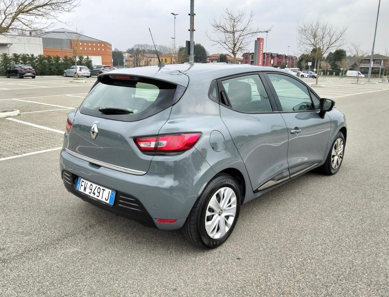 Renault Clio TCe 12V 75CV 5P Moschino*Navi*Camera*Euro 6