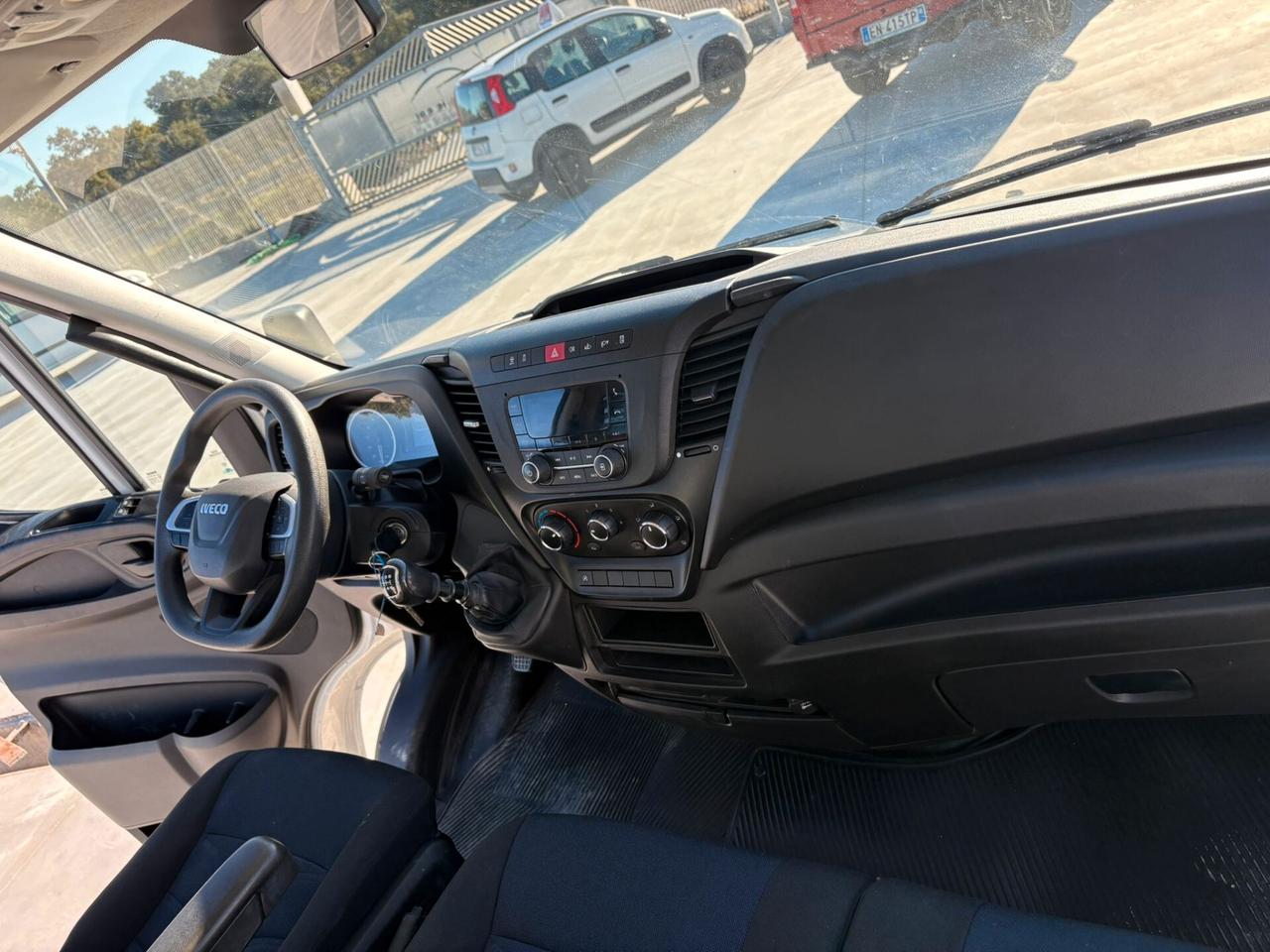 Iveco Daily RIBALTABILE TRILATERALE 35C12