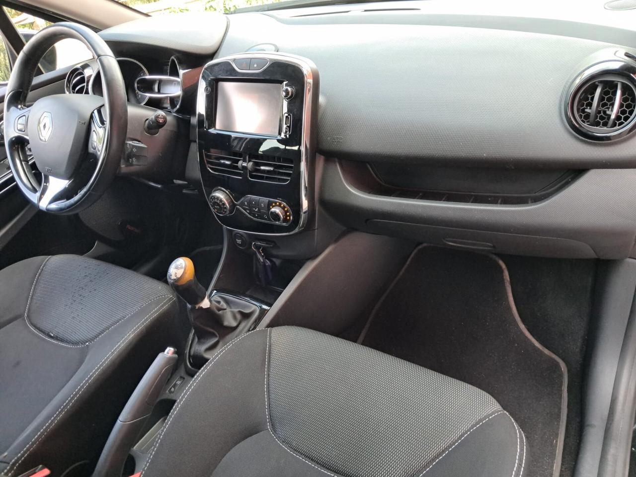 Renault Clio Sporter 1.2 75CV Live 90000 km