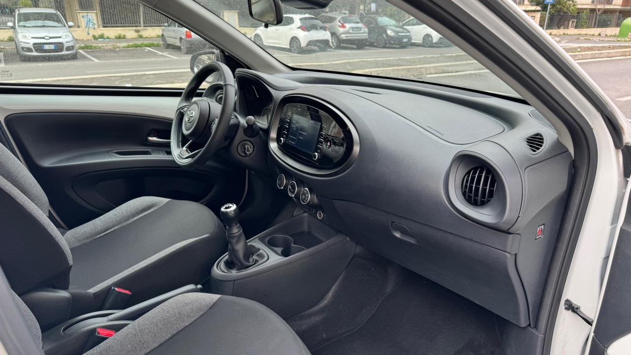 Toyota Aygo X 1.0 VVT-i 72 CV 5 porte Lounge Air S-CVT X PLAY NAVI KAMERA PDC BLUETOOTH CAR PLAY