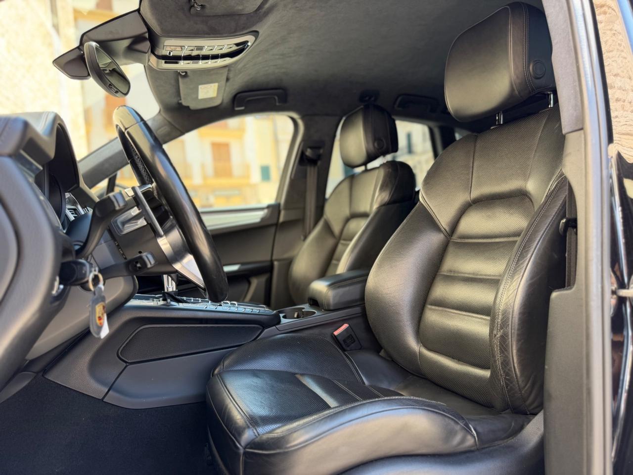 Porsche Macan TURBO 3.6 V6 400 CV PDK BOSE VENTILATI