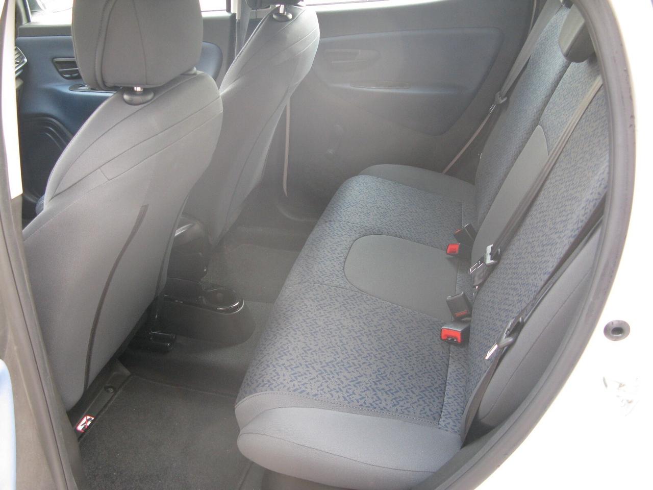 Lancia Ypsilon 1.0 FireFly 5 porte S&S Hybrid Gold