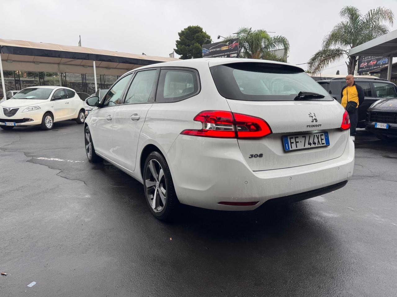 Peugeot 308 BlueHDi 120 S&S SW Allure