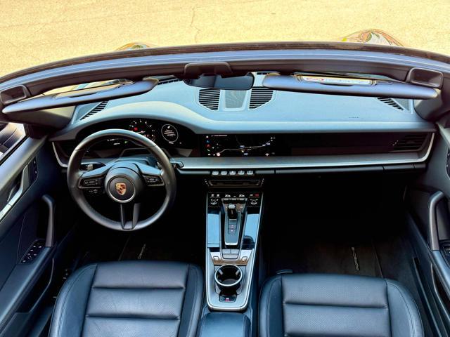 PORSCHE 911 Carrera Cabriolet