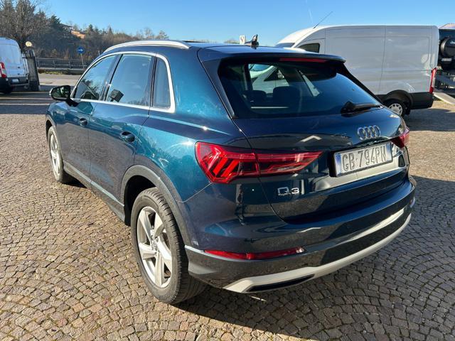 AUDI Q3 35 TDI S tronic Business Advanced