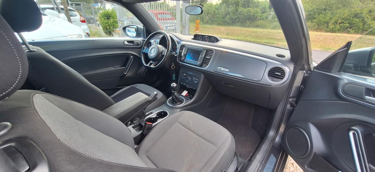 Volkswagen Maggiolino Cabrio 2.0 TDI Design BlueMotion Technology