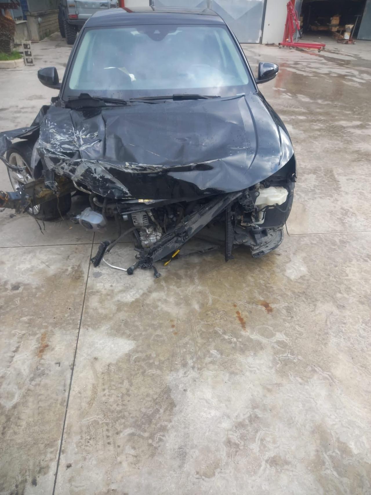 Audi A1 sinistrata incidentata