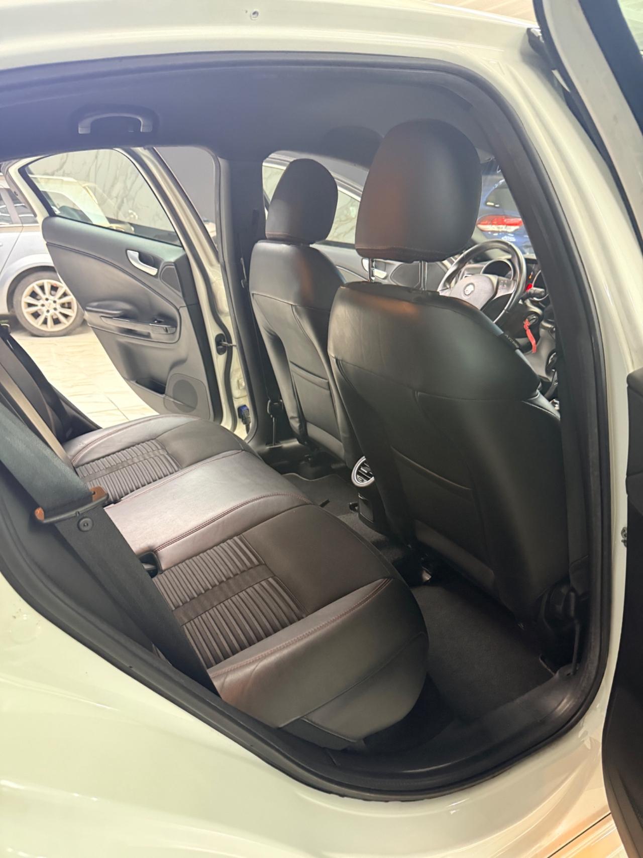 Alfa Romeo Giulietta 1.4 Turbo MultiAir Distinctive 170CV