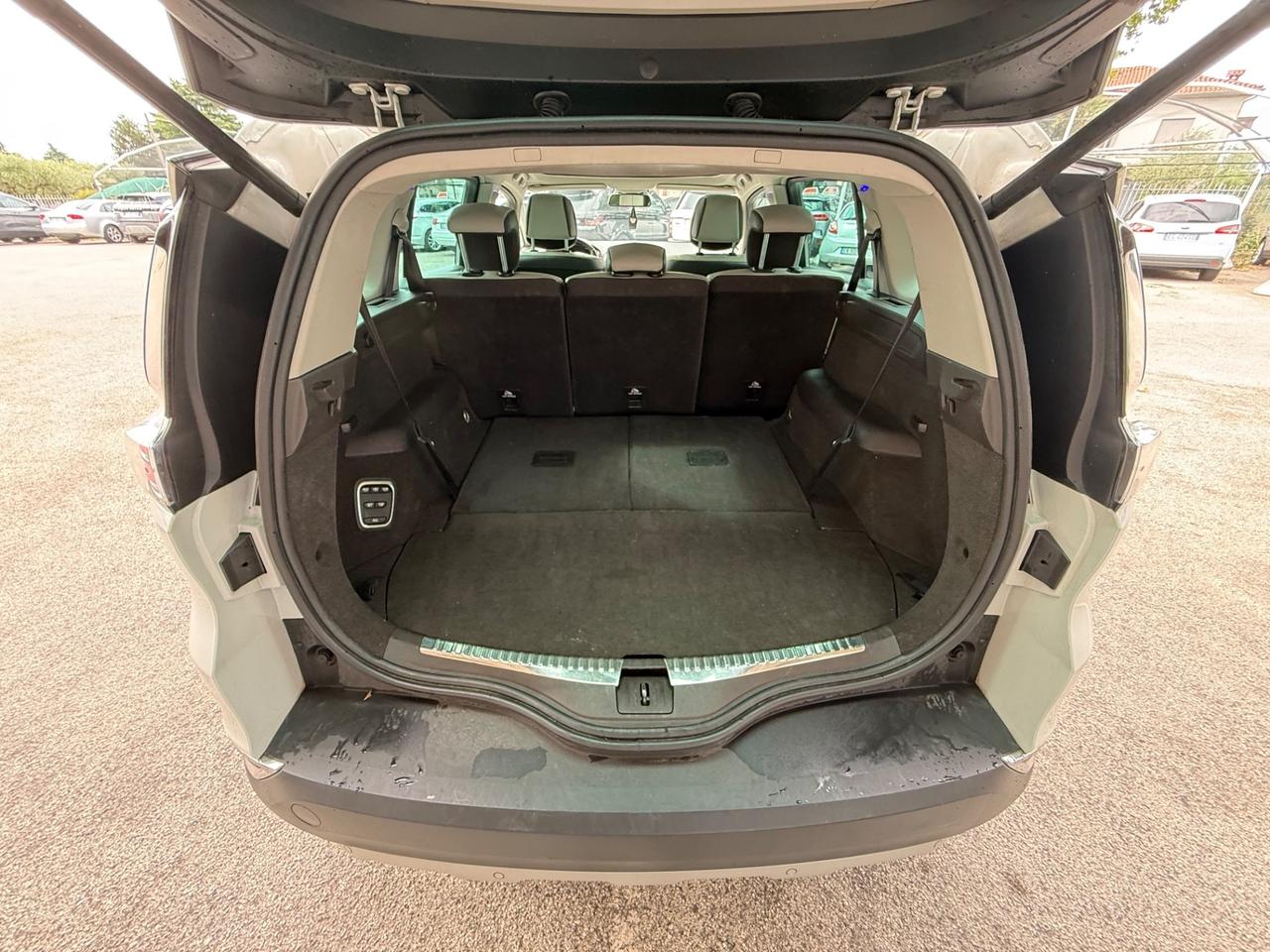 Renault Espace-7 Posti-Executive 4Control