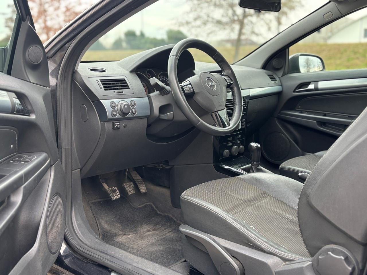 Opel Astra GTC 1.6 16V VVT 3 porte Enjoy