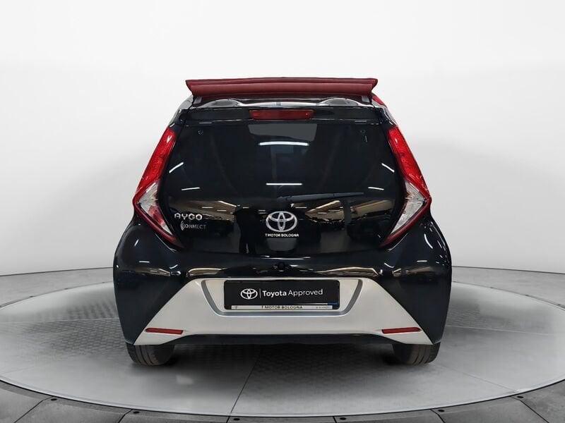 Toyota Aygo Connect 1.0 VVT-i 72 CV 5 porte x-wave