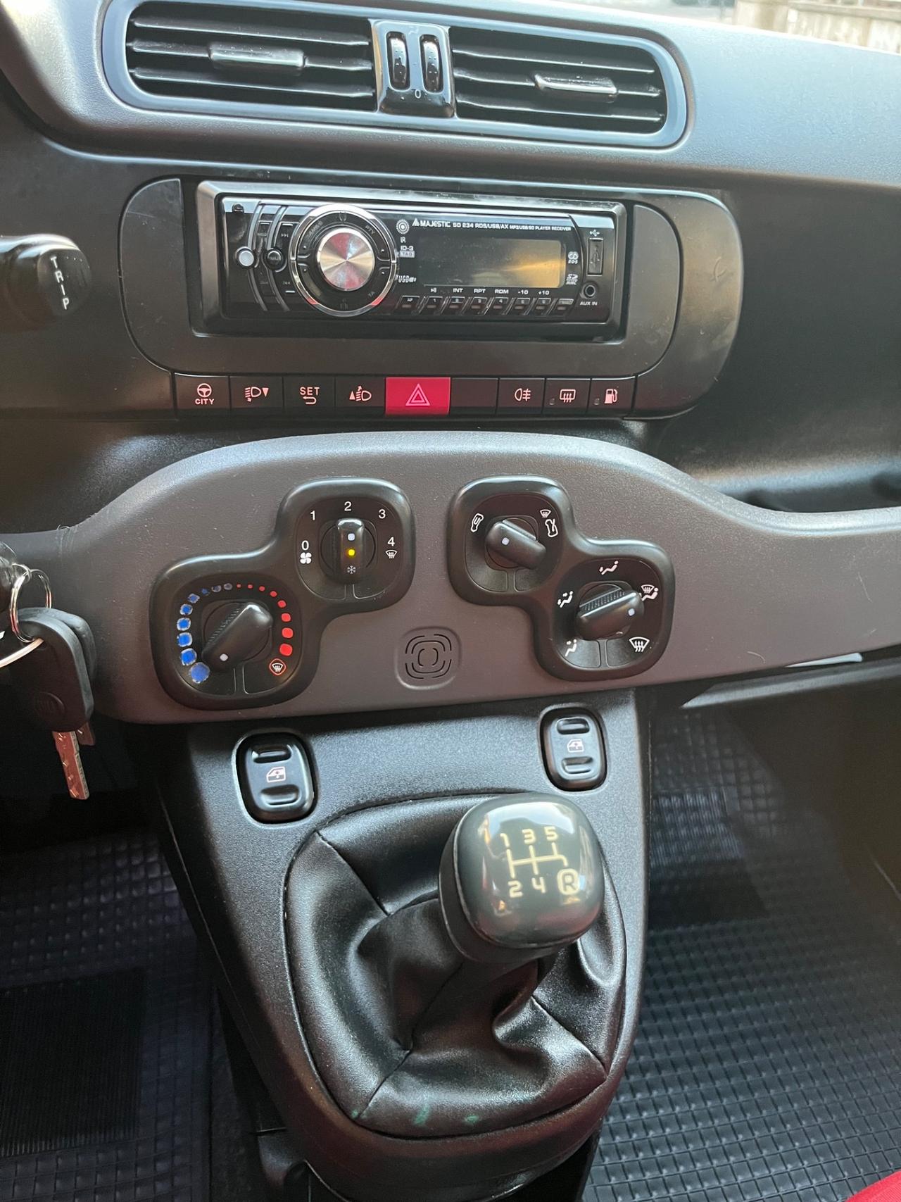 FIAT PANDA VAN 2013 A METANO CLIMATIZZATA