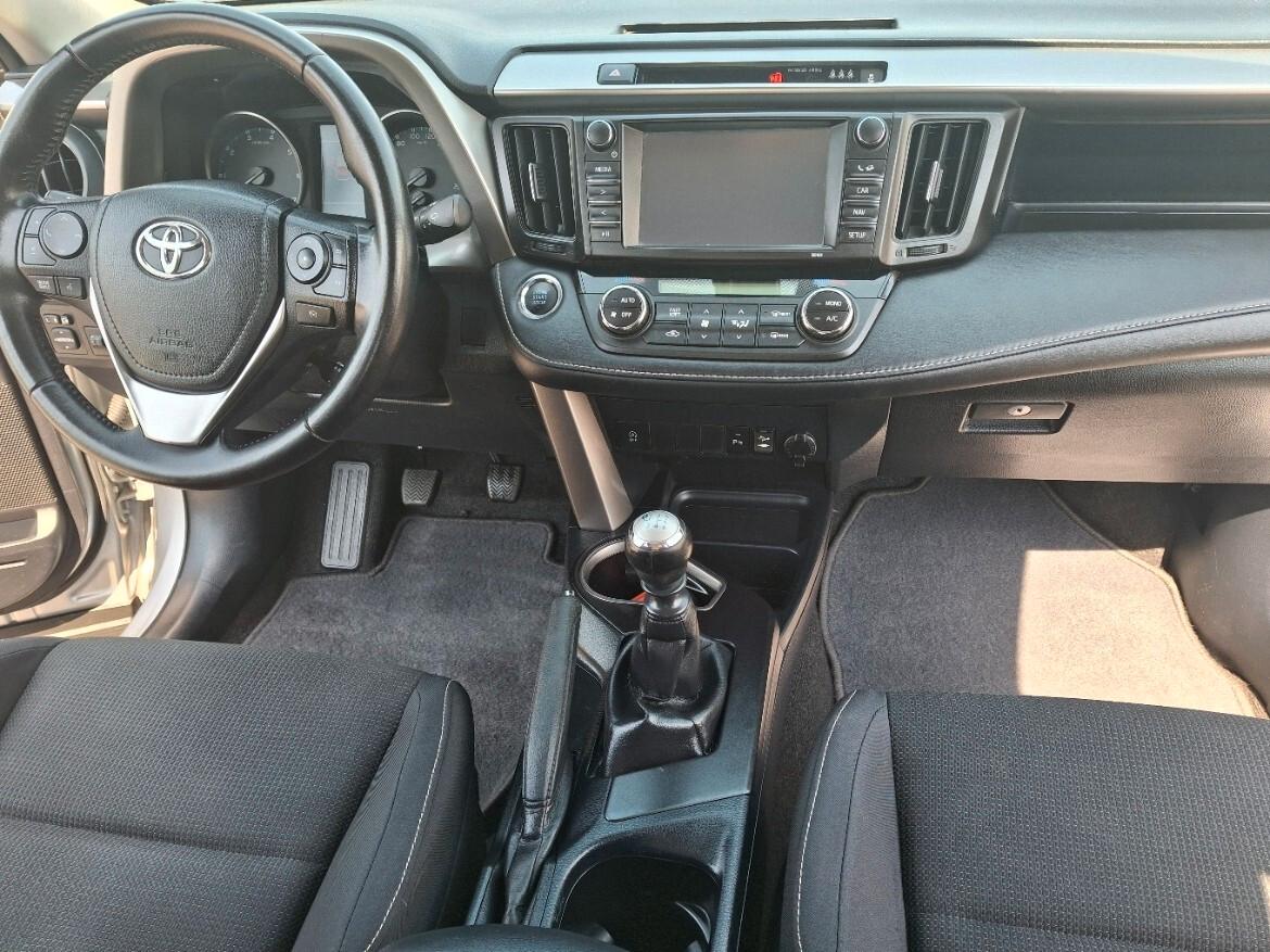 Toyota RAV 4 RAV4 2.0 D-4D 2WD Style