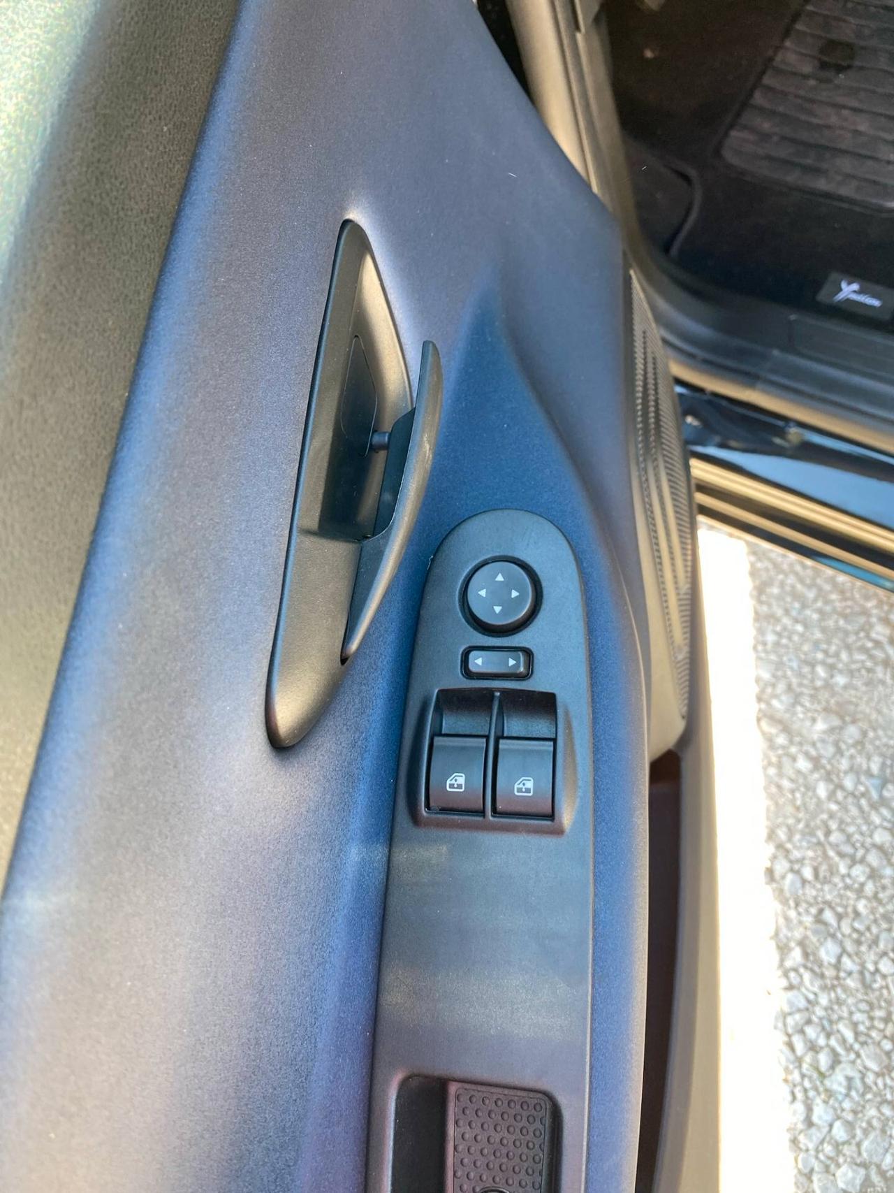 Lancia Ypsilon 1.0 Hybrid Ok Neop.