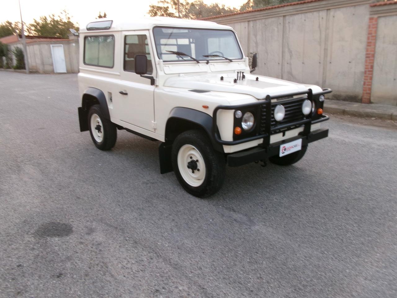 Land Rover Defender 90 2.5 TDI TURBO