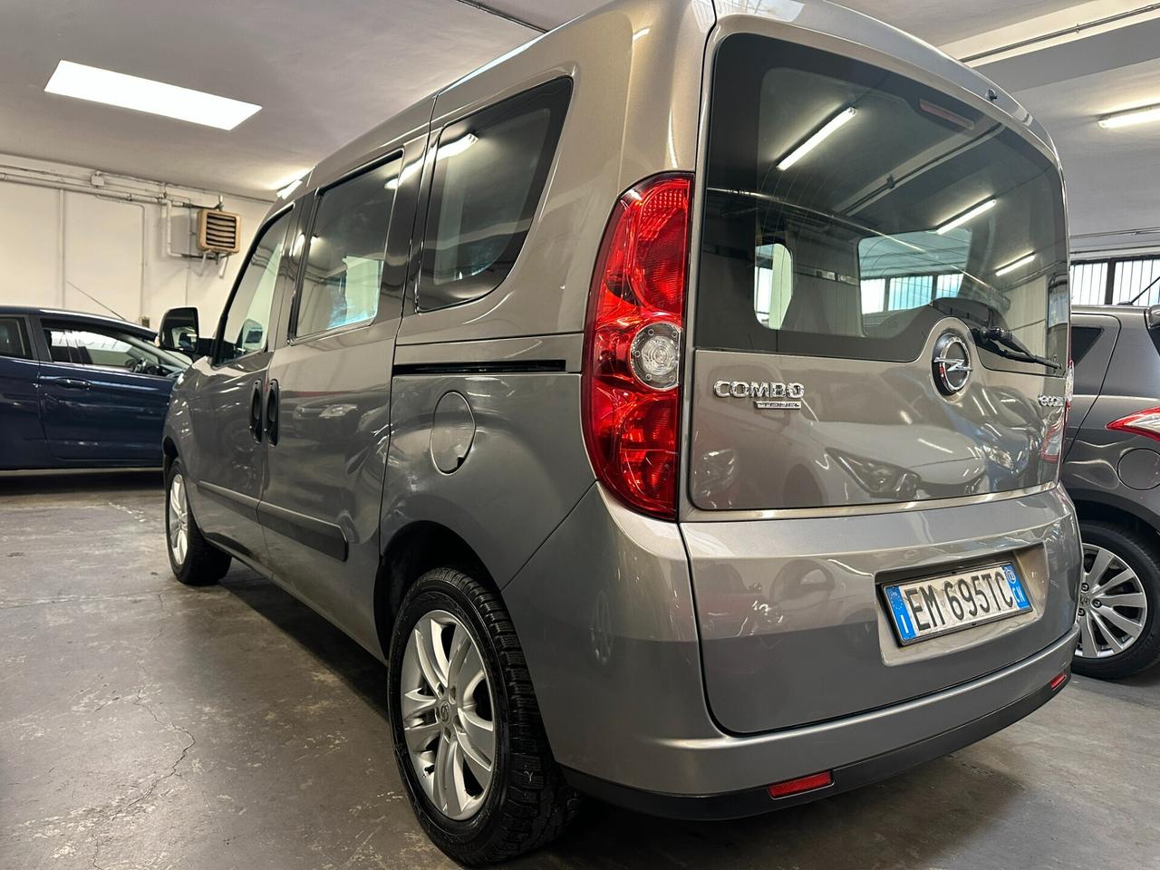 Opel Combo 1.4 Turbo EcoM 120CV PC-TN Cosmo