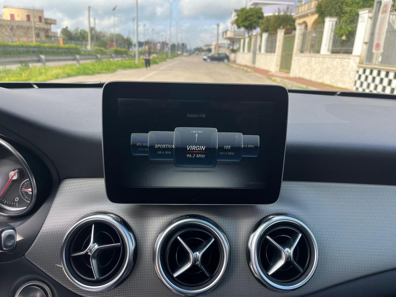 Mercedes-benz GLA 200 d Automatic Premium 2017