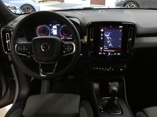 VOLVO XC40 1.5 T2 129Cv Momentum - LED, Navi, Cockpit, Traino