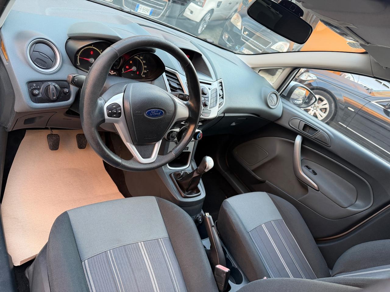 Ford Fiesta 1.4 TDCi 5p. Titanium