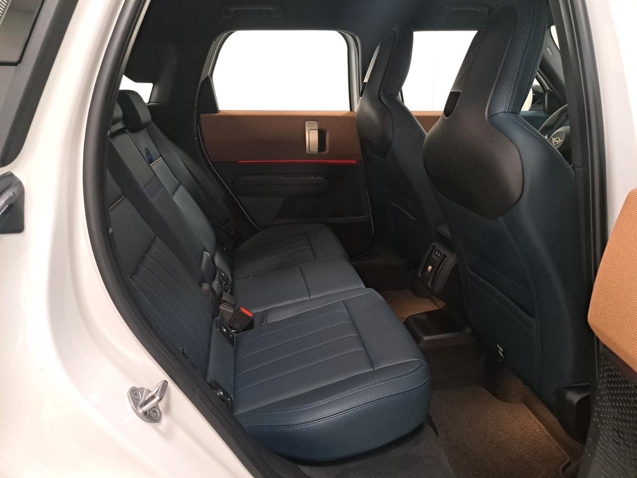 Mini Cooper Countryman U25 1.5 48V C Favoured auto hybrid 170cv