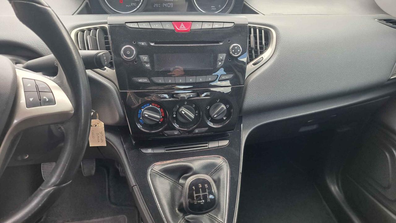 Lancia Ypsilon 1.3 MJT 16V 95 CV S&S Gold