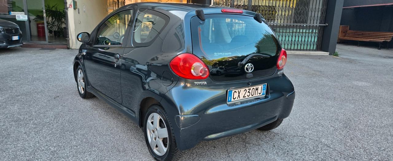 Toyota Aygo 1.0 12V VVT-i 3 porte Sol