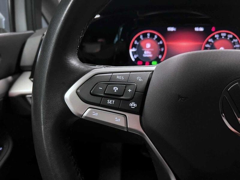 VOLKSWAGEN Golf 8ª serie Golf 1.0 eTSI EVO DSG...