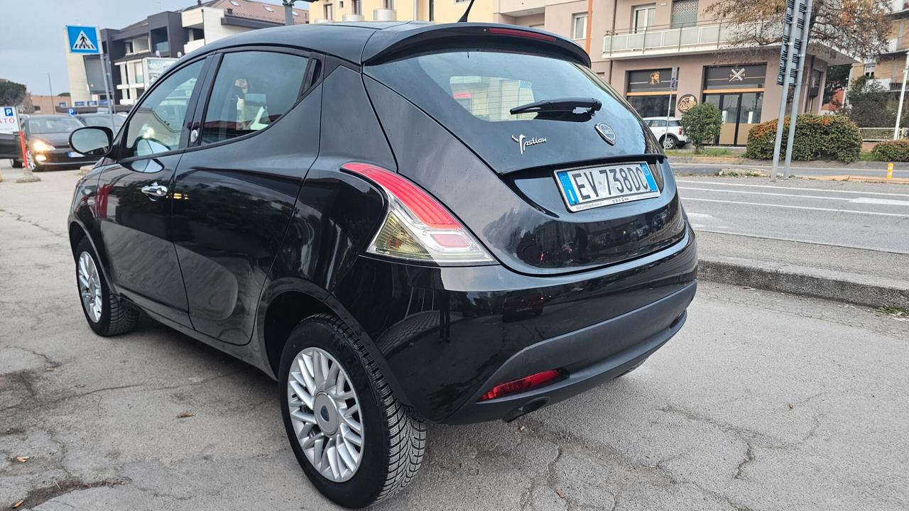 Lancia Ypsilon 0.9 TwinAir 85 CV 5 porte Metano Ecochic Gold