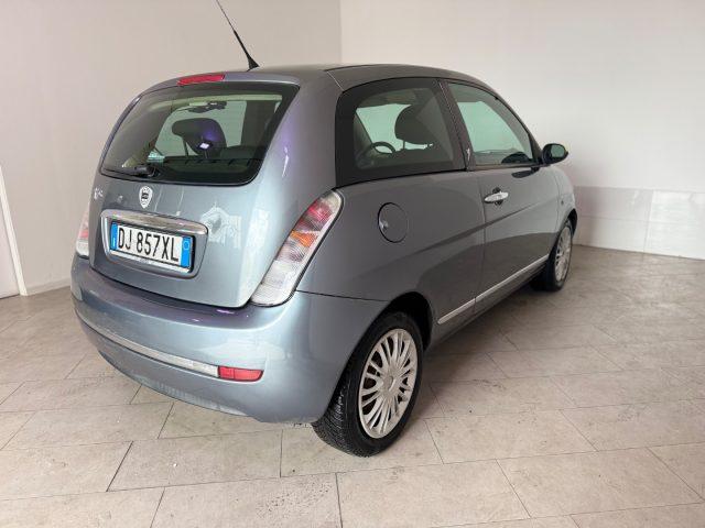 LANCIA Ypsilon 1.2 .Argento
