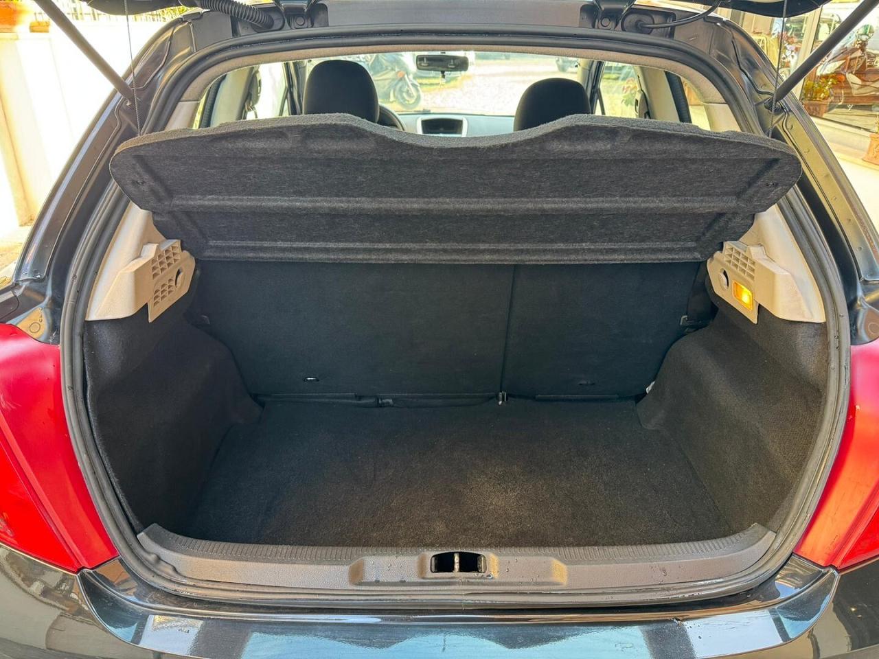 Peugeot 207 1.4 8v 75cv 3P xline eco GPL