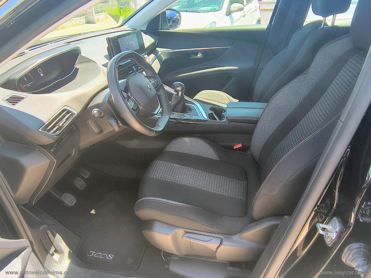 PEUGEOT 3008 BlueHDi 130 S&S Active Business