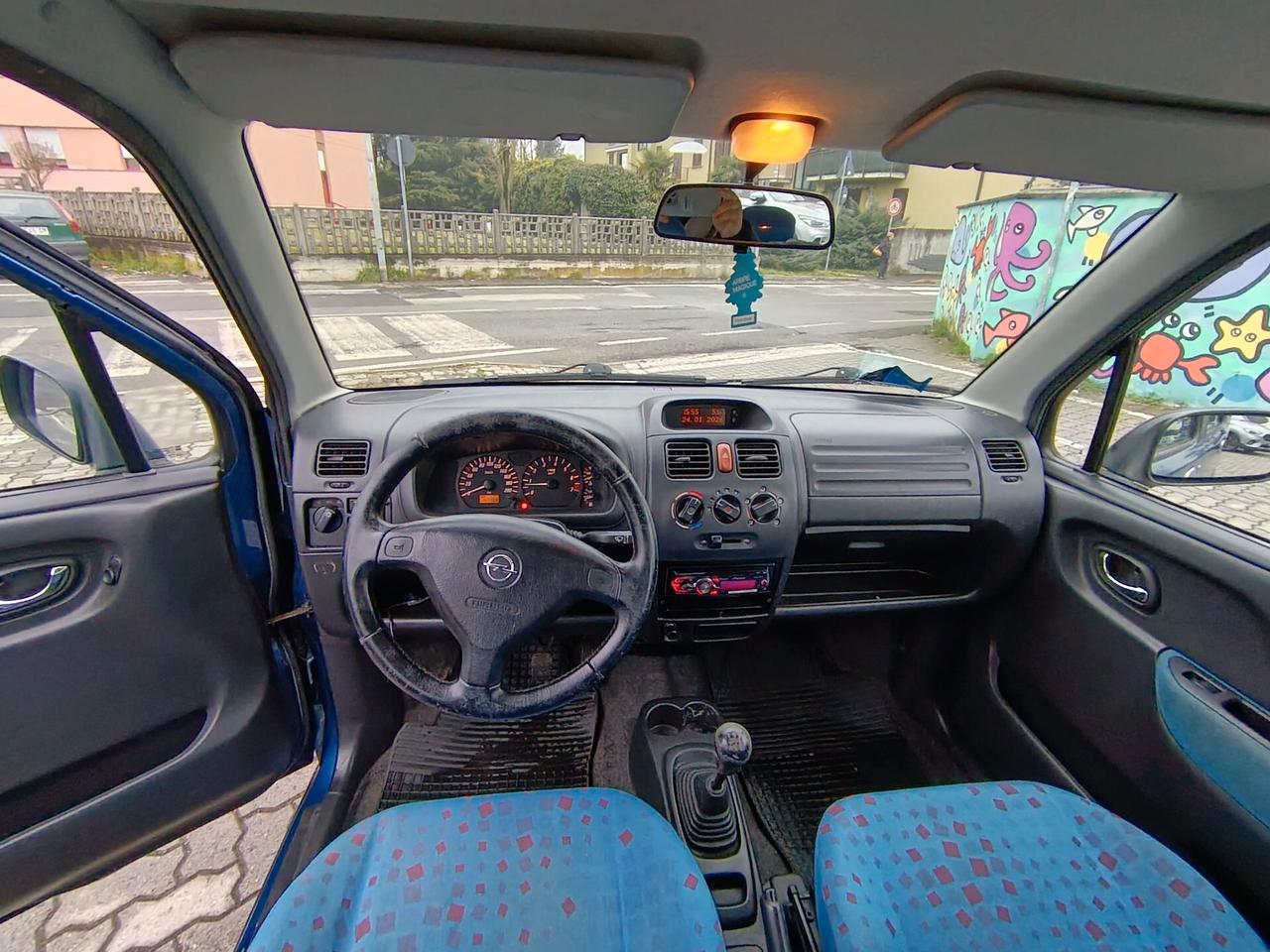 Opel Agila 1.2 16V Comfort