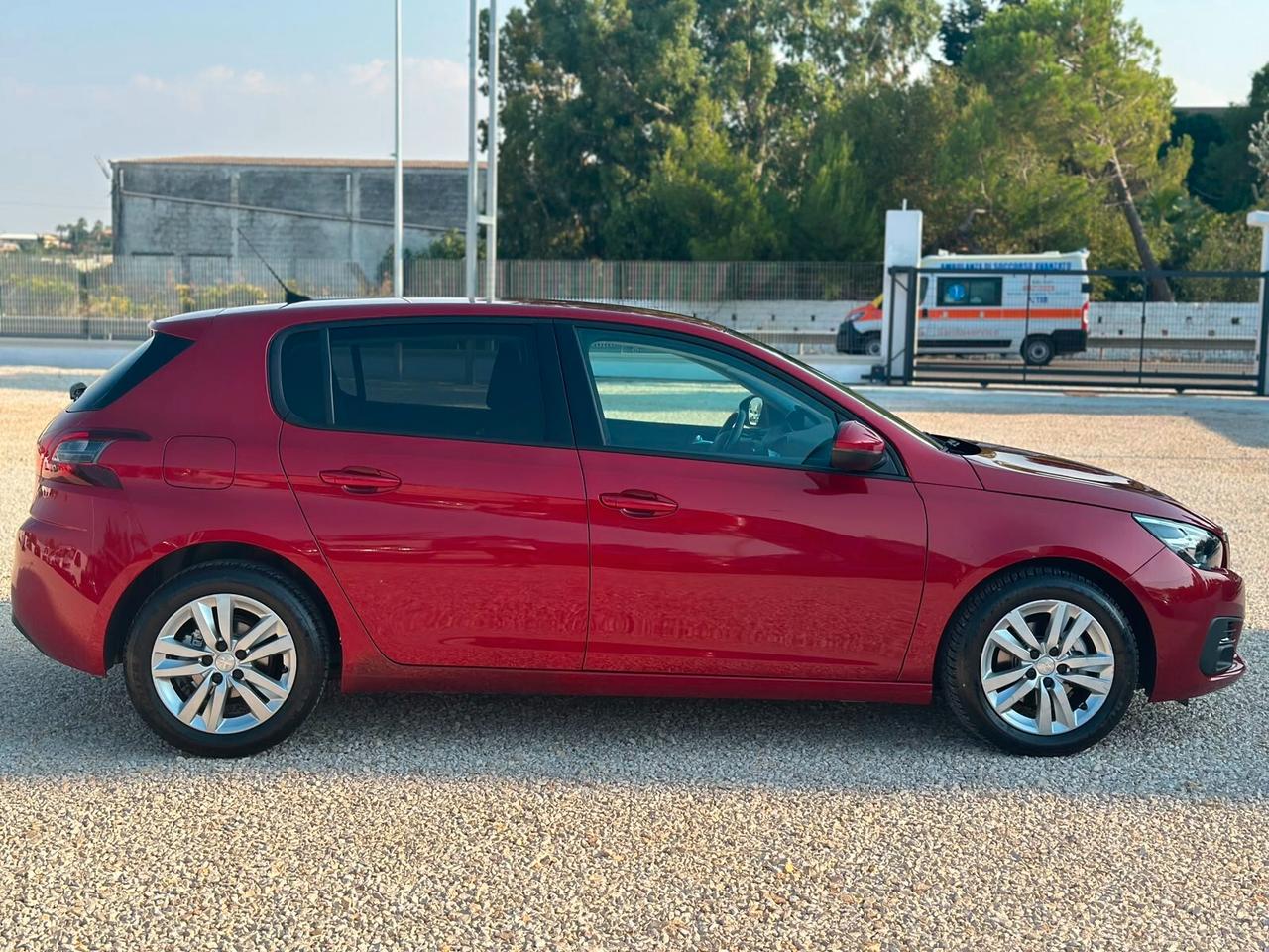 Peugeot 308 Berlina 1.5 130CV Allure