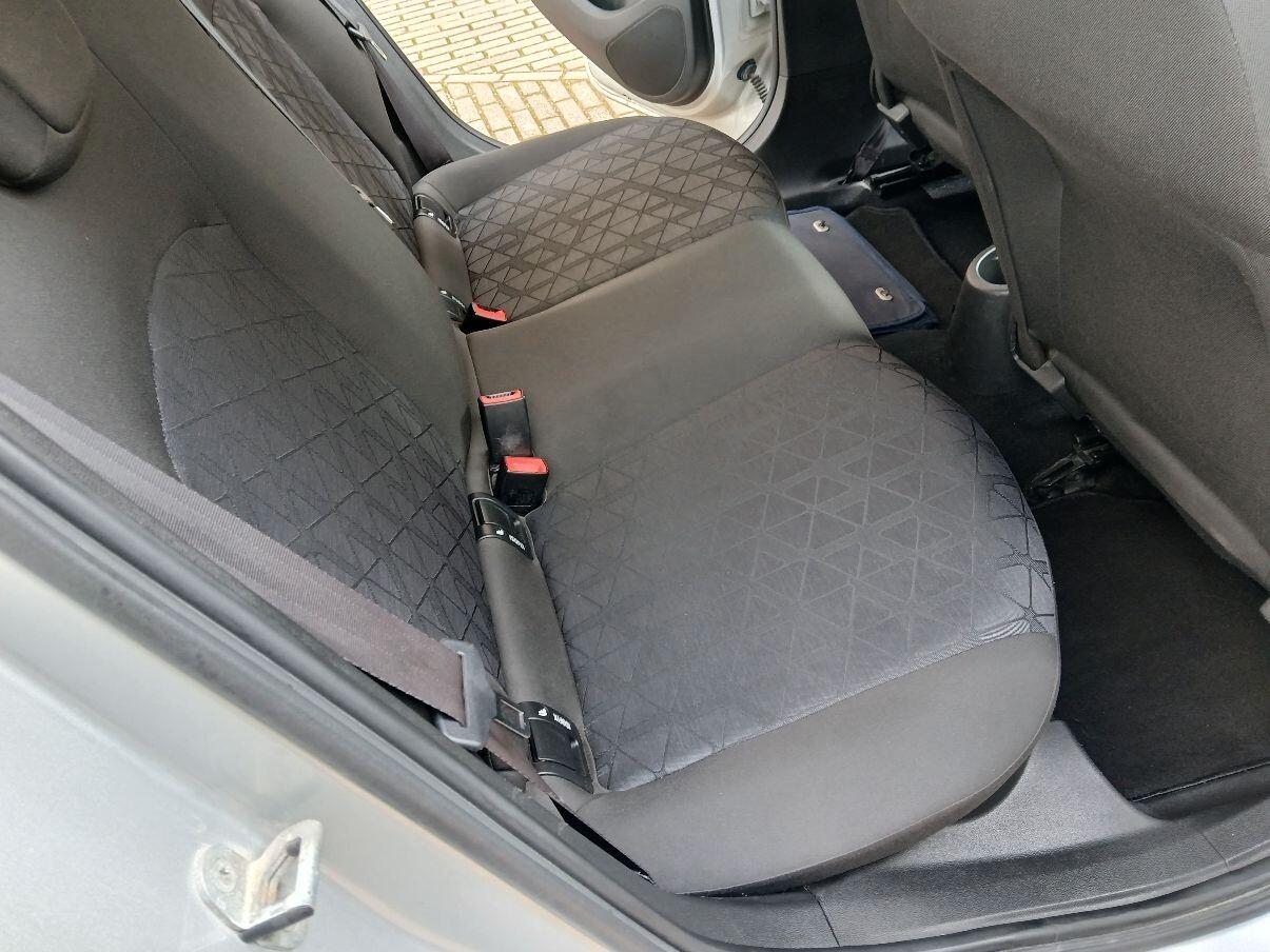 Opel Corsa 1.2 "motore a catena"