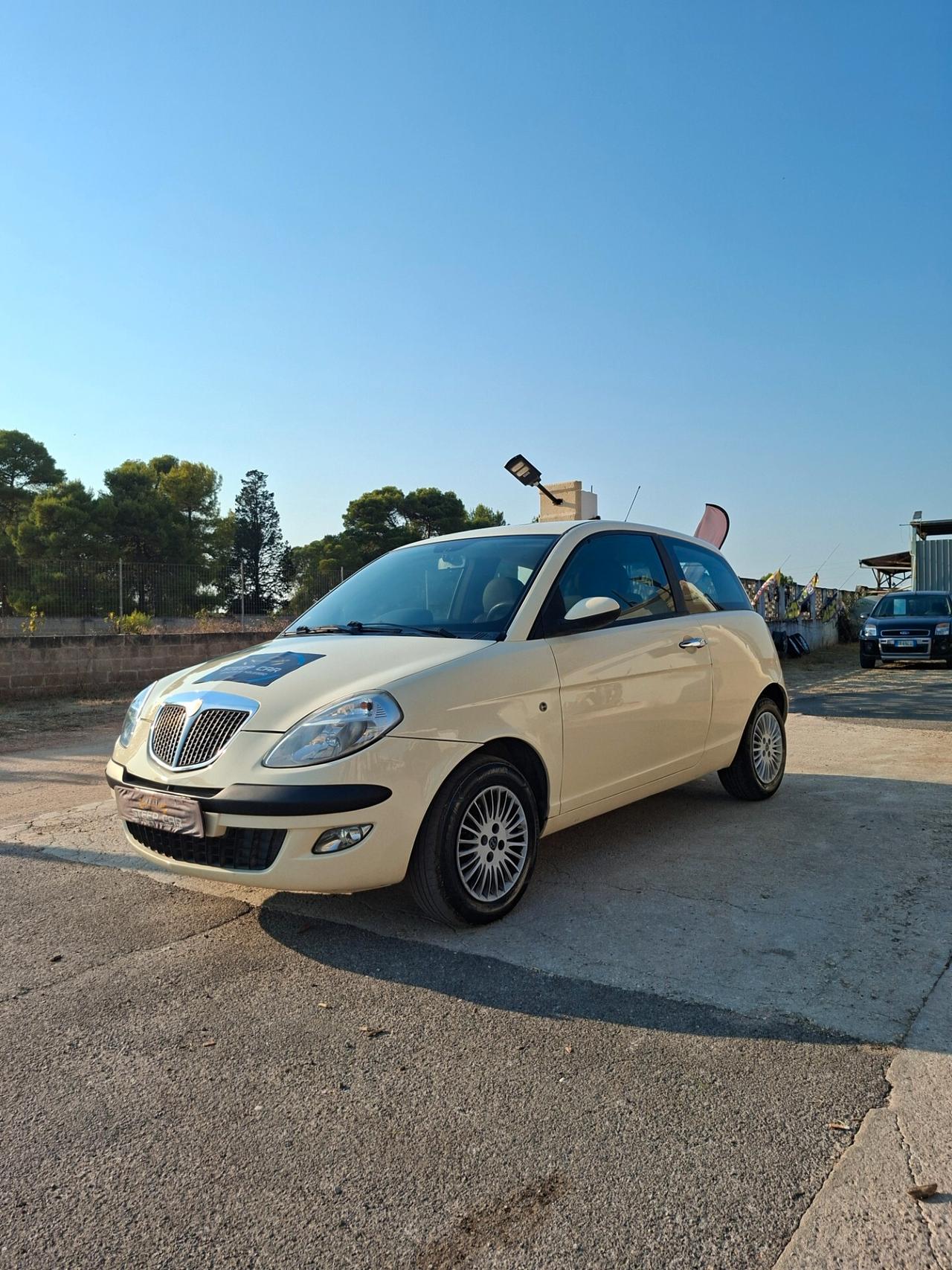 Lancia Ypsilon 1.2 Argento