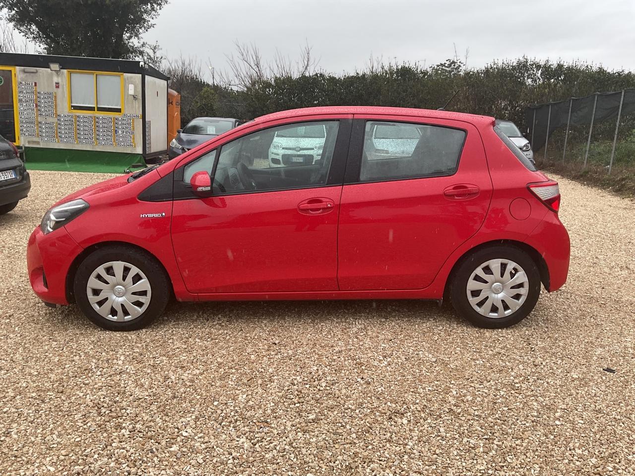 Toyota Yaris 1.5 Hybrid 5 porte Cool