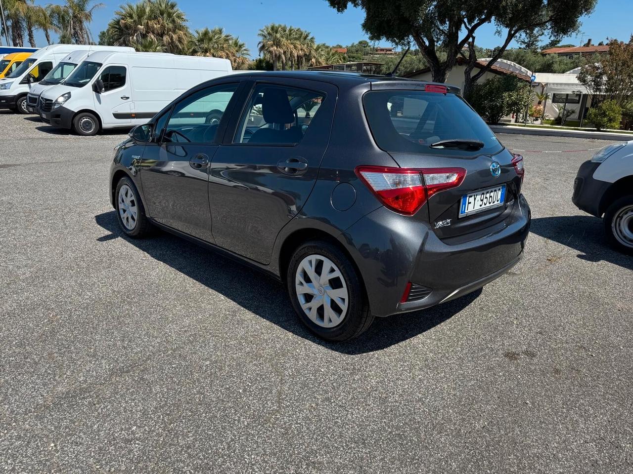 Toyota Yaris 1.5 Hybrid 5 porte Cool PREZZO REALE
