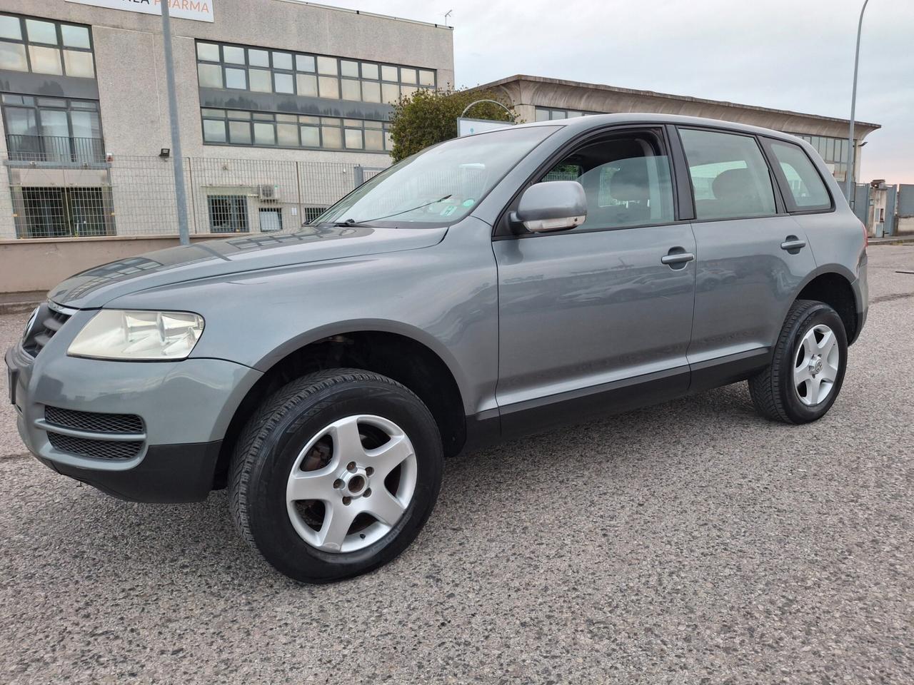 Volkswagen Touareg 2.5 R5 TDI Exclusive-AUTOMATICO-