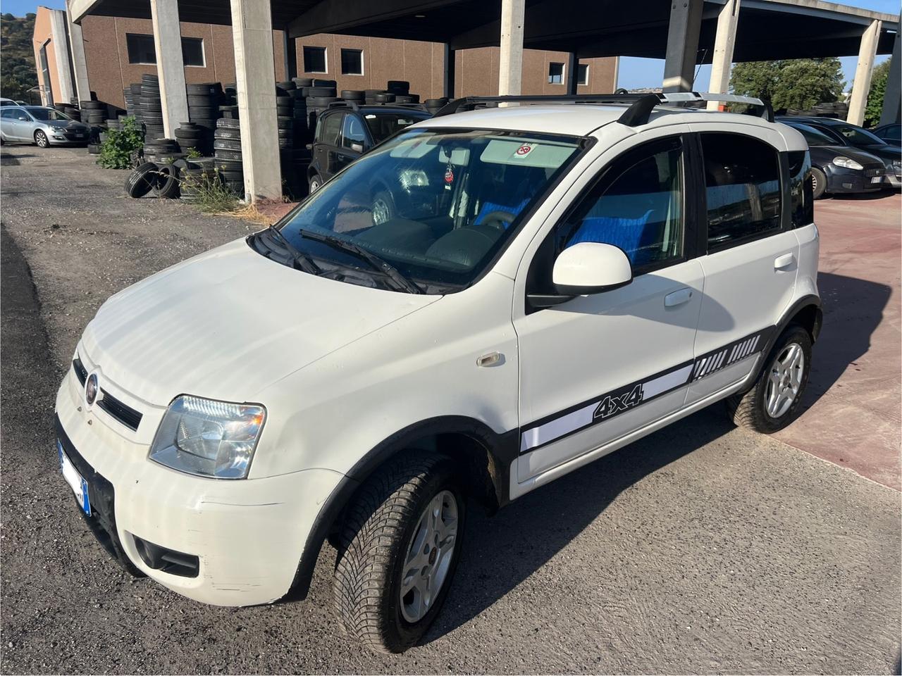 Fiat Panda 1.3 MJT 16V DPF 4x4 Climbing