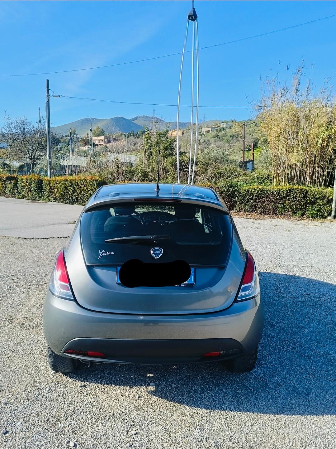 Lancia Ypsilon 1.2 69 CV 5 porte S&S Silver