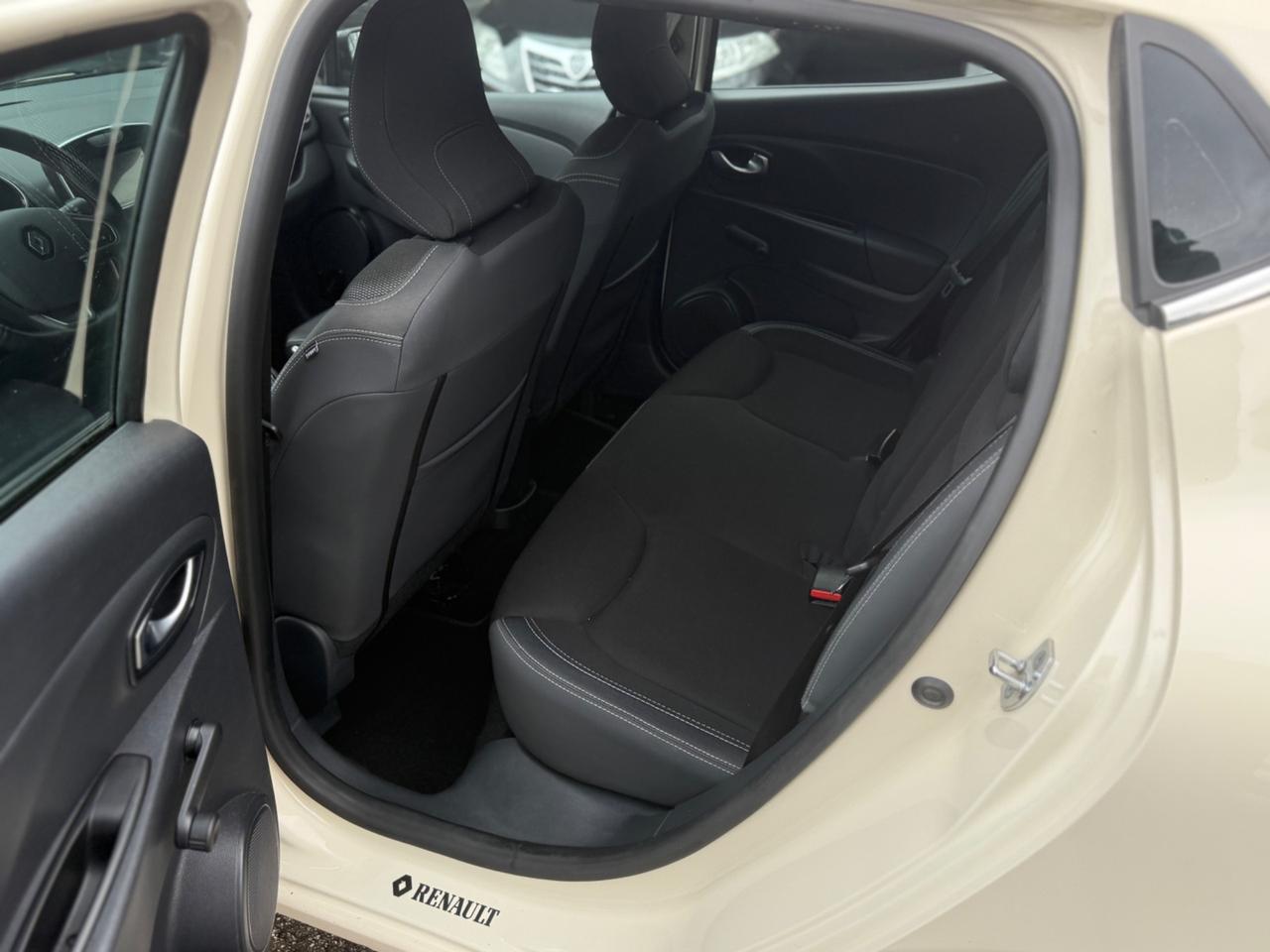 Renault Clio dCi 8V 75 CV Start&Stop 5 porte Energy Duel