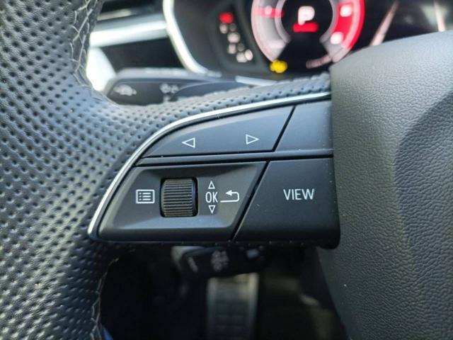 AUDI Q3 SPB 35 TDI S tronic Identity Black