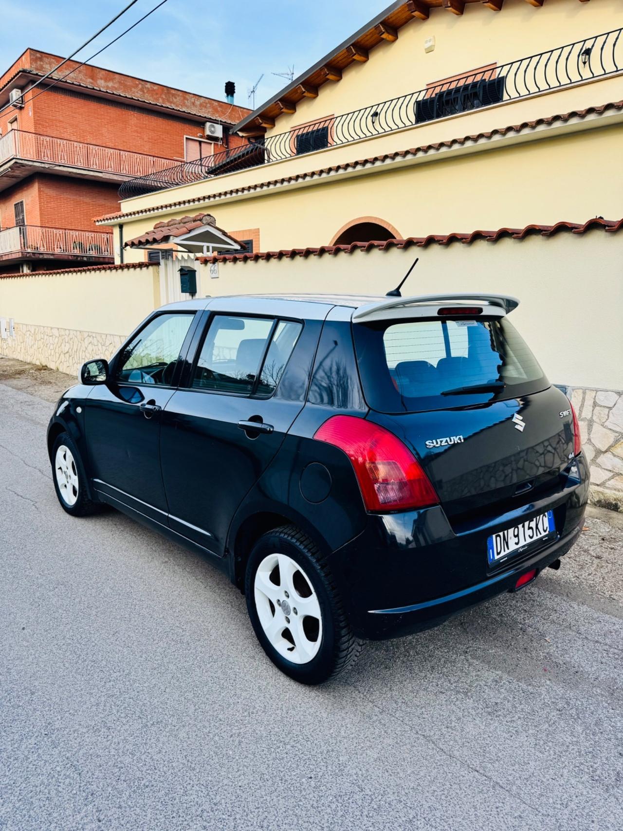 Suzuki Swift 1.3 4x4 5p.