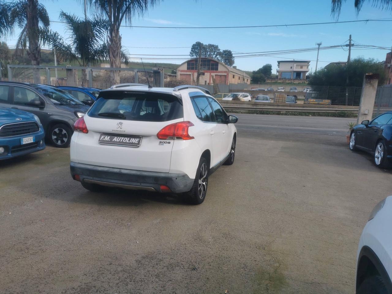 Peugeot 2008 1.6 e-HDi 92 CV Stop&Start Urban Cross 2014