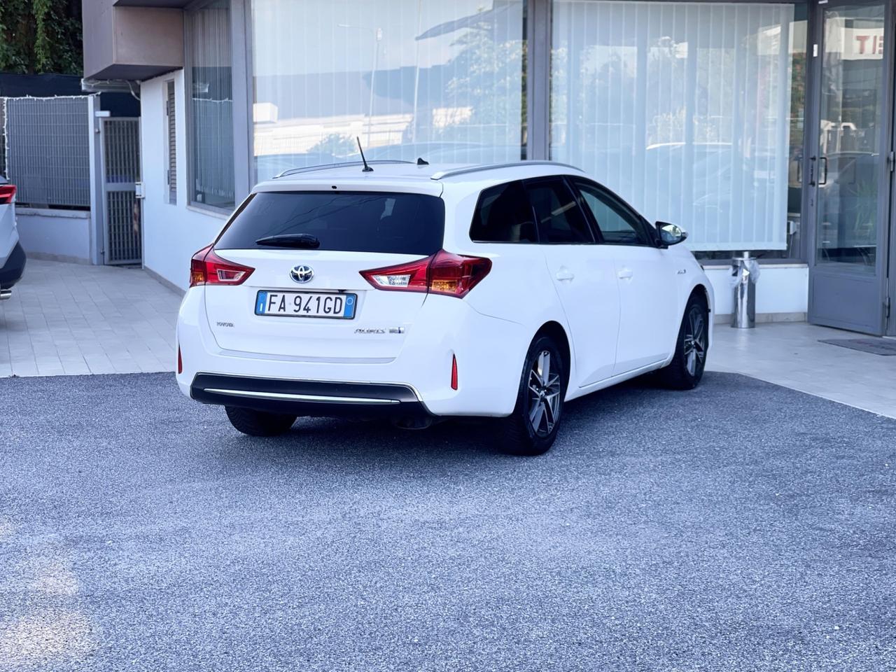 Toyota Auris 1.8 Hybrid 99CV E6 Neo - 2015