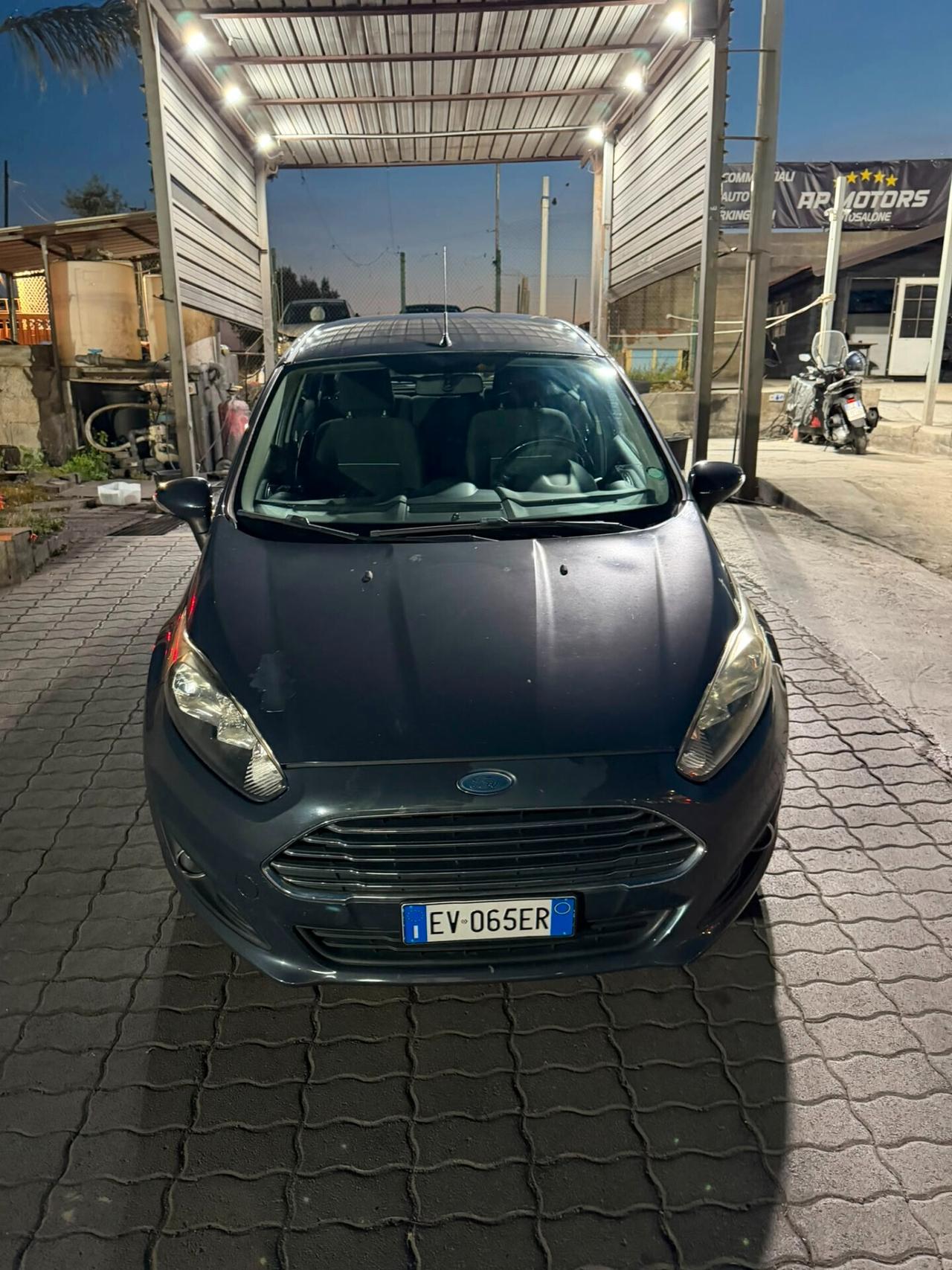 Ford Fiesta 1.5 TDCi 75CV 5 porte Titanium