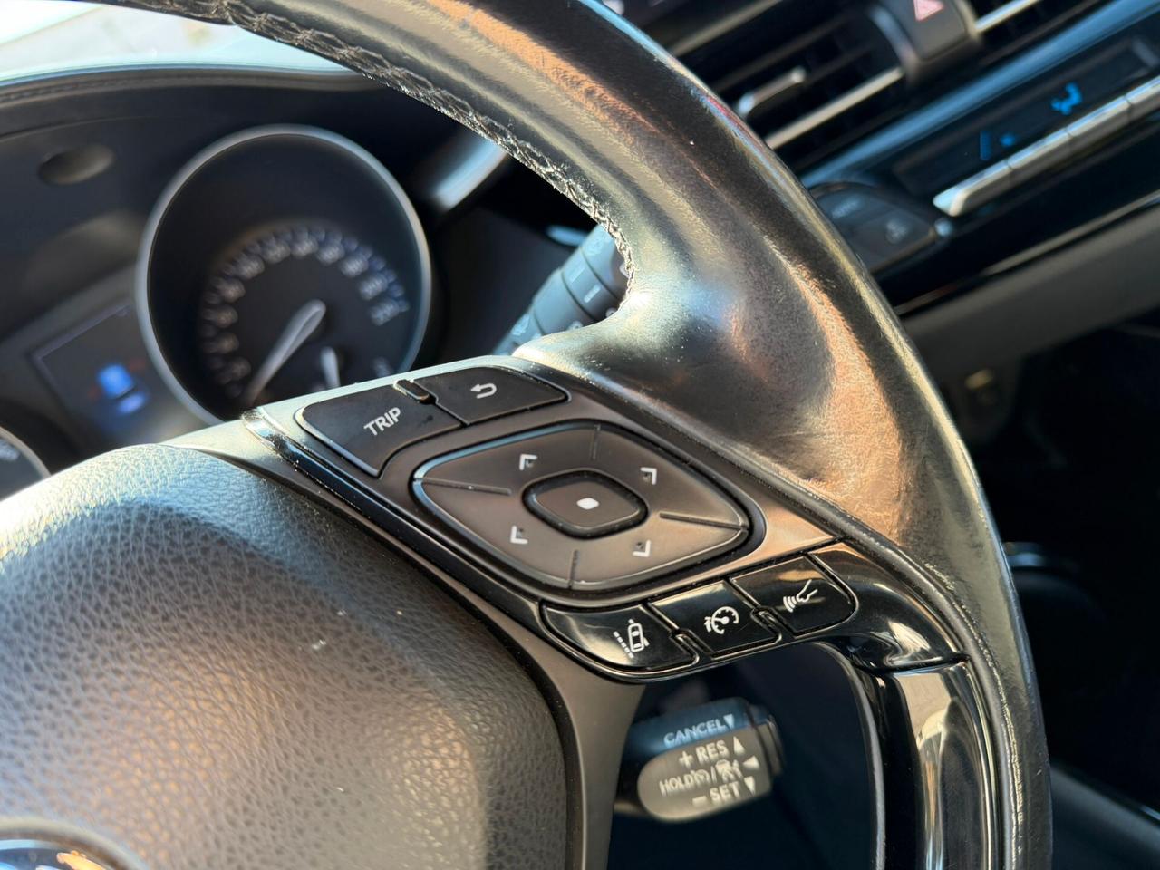 Toyota C-HR 1.8 Hybrid E-CVT Trend