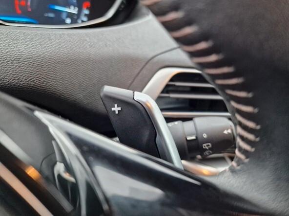 Peugeot 3008 BlueHDi 130 S&S EAT8 Business